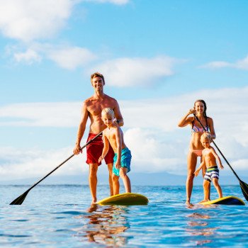 SUP  stand up paddleboarding